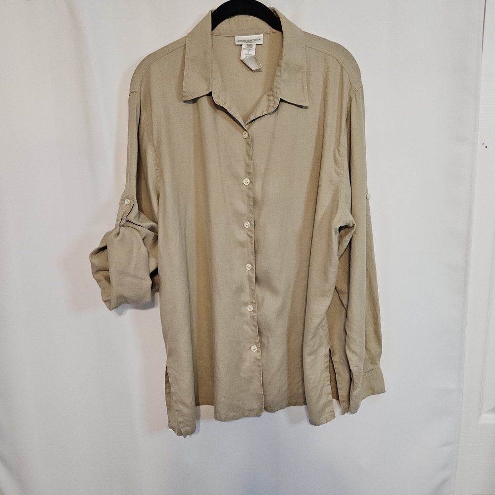 Jones New York Light Tan Sport 100% Linen Shirt